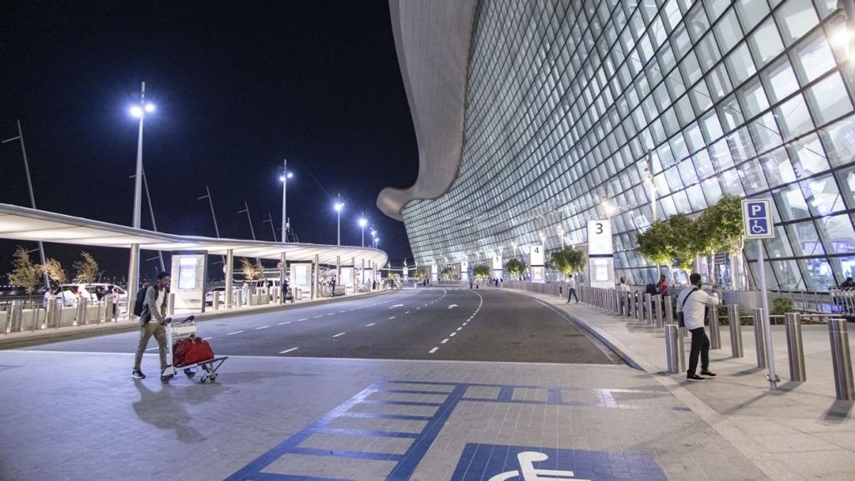 Dubajt és Abu-Dzabit is elérték az iráni csapások, halálos áldozat is van + videó