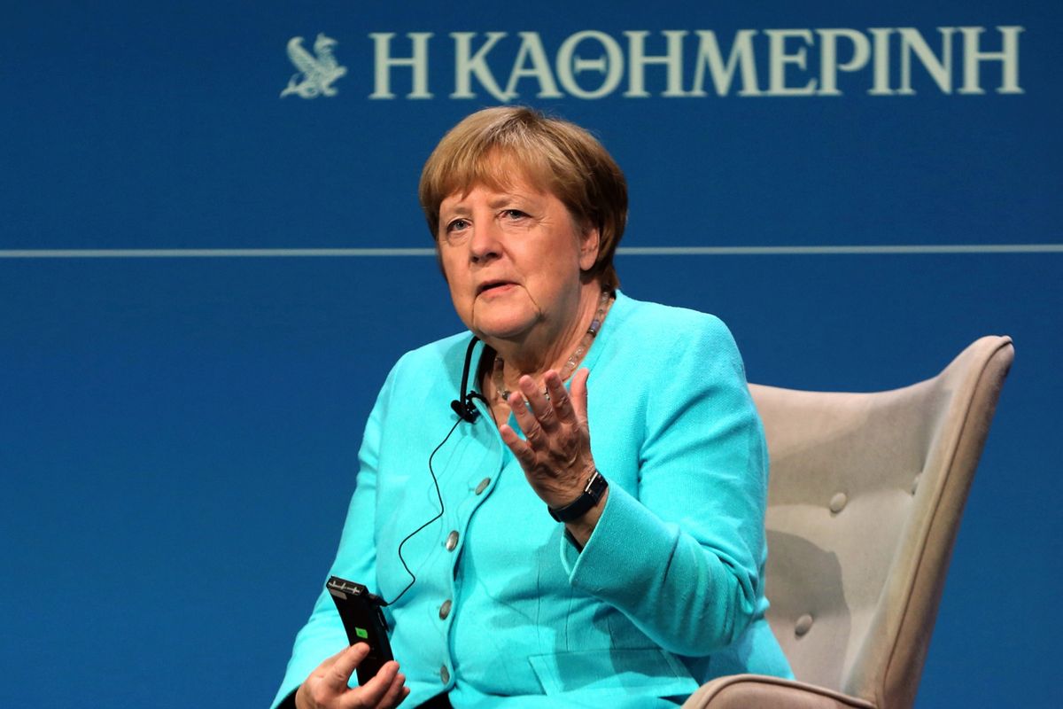 Athén, 2025. július 2.
Angela Merkel volt német kancellár nyilvános beszélgetésen vesz részt a Kathimerini görög újság főszerkesztőjével a Szabadság: Visszaemlékezések 1954-2021 című memoárjának görögországi megjelenése alkalmából egy athéni kulturális központban 2025. július 2-án.
MTI/EPA/ANA-MPA/Alexandrosz Beltesz