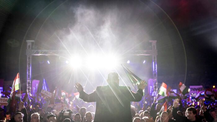  Orbán Viktor miniszterelnök, a Fidesz elnöke országjárásának egri állomásán