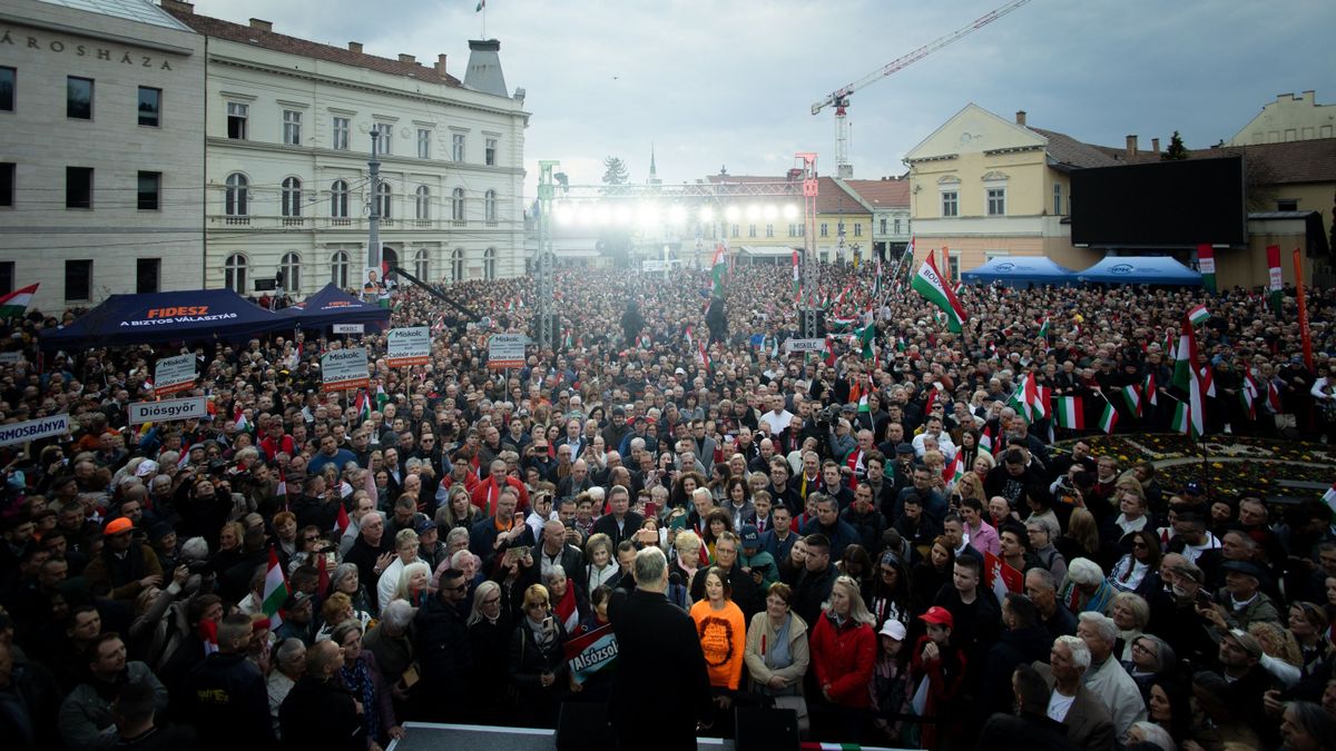 Orbán Viktor: A következő állomás Hódmezővásárhely + videó