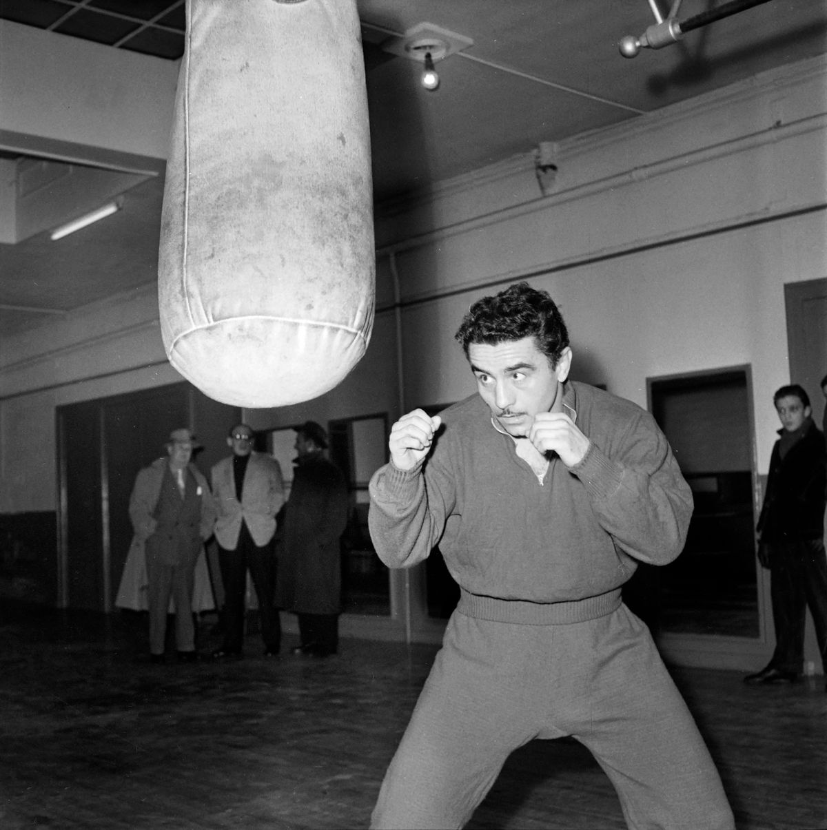 Papp László az egyedülálló amatőr karrierjét követően a Kádár-rendszer kommunista „erkölcsi elvárásai" miatt nem lehetett profi világbajnok