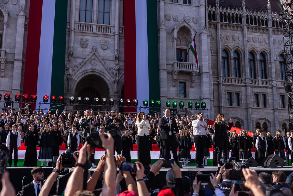 Kossuth tér március 15.