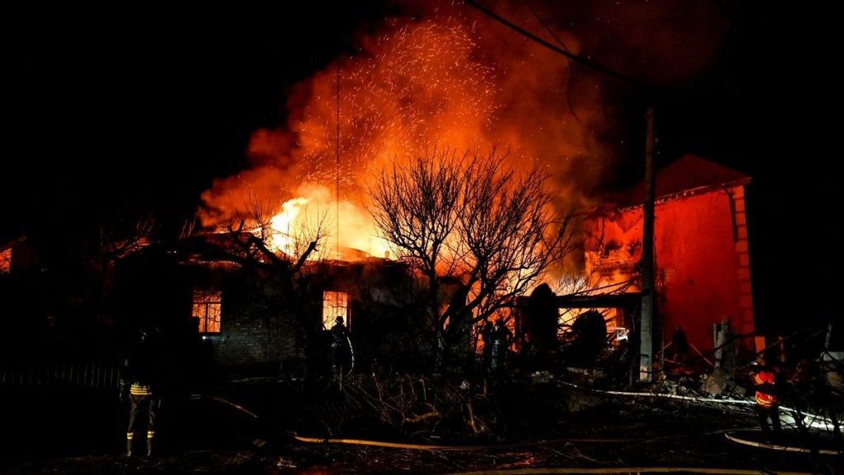 Lángba borult Ukrajna a brutális orosz támadások után, civilek maradtak fedél nélkül