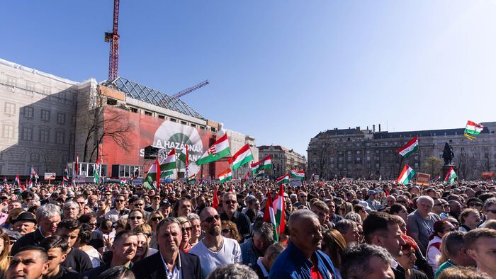 Kossuth tér március 15.