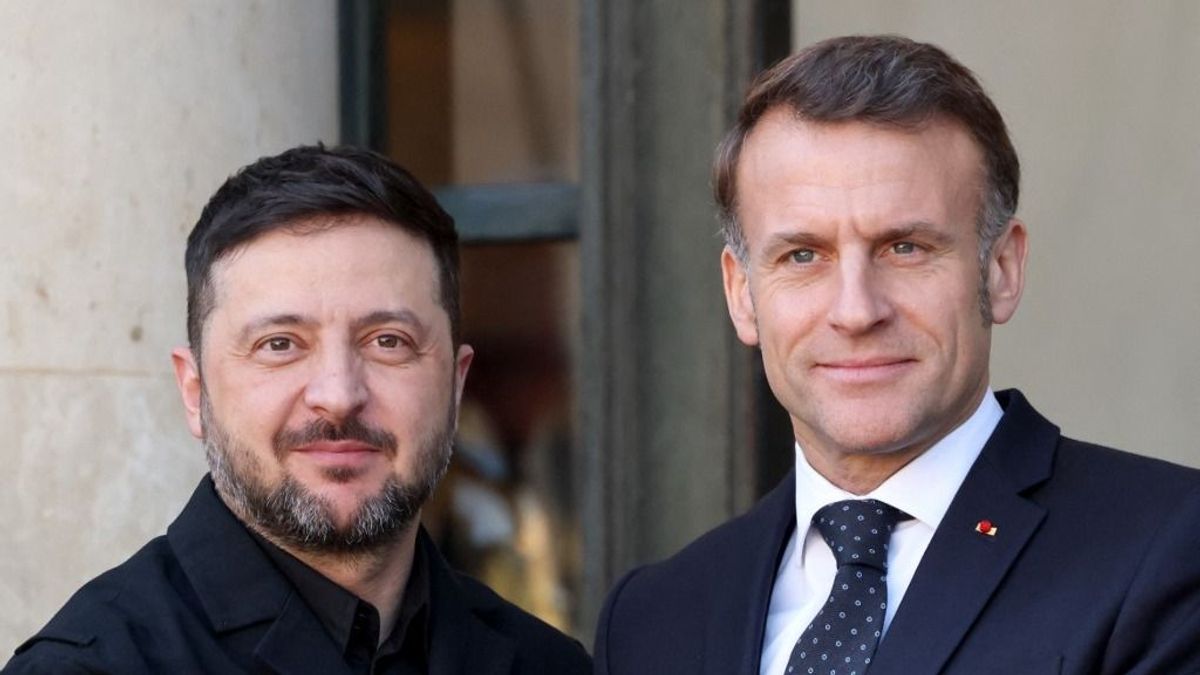 Zelenszkij Párizsba érkezett, Macronnal tárgyal az ukrajnai helyzetről