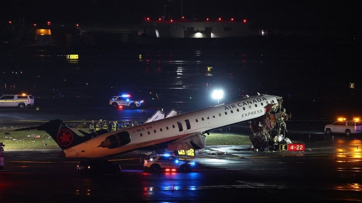 Súlyos repülőgépbaleset történt New Yorkban, lezárták a repülőteret + videó