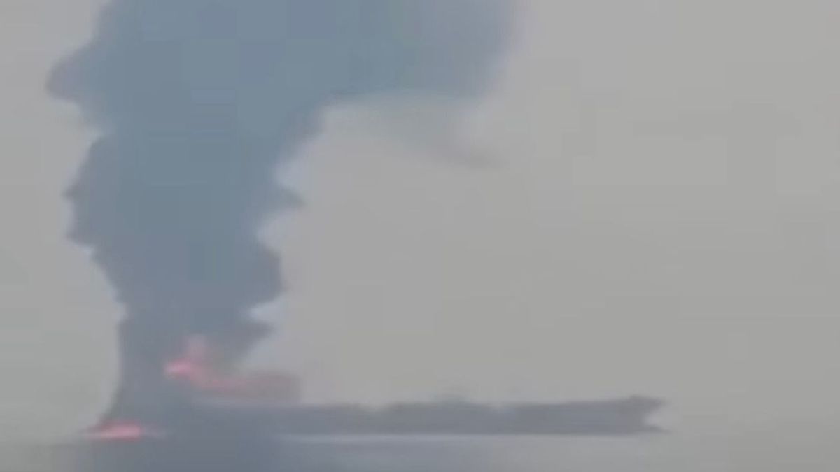 Brutális videón a tankerhajó ellen elkövetett iráni támadás