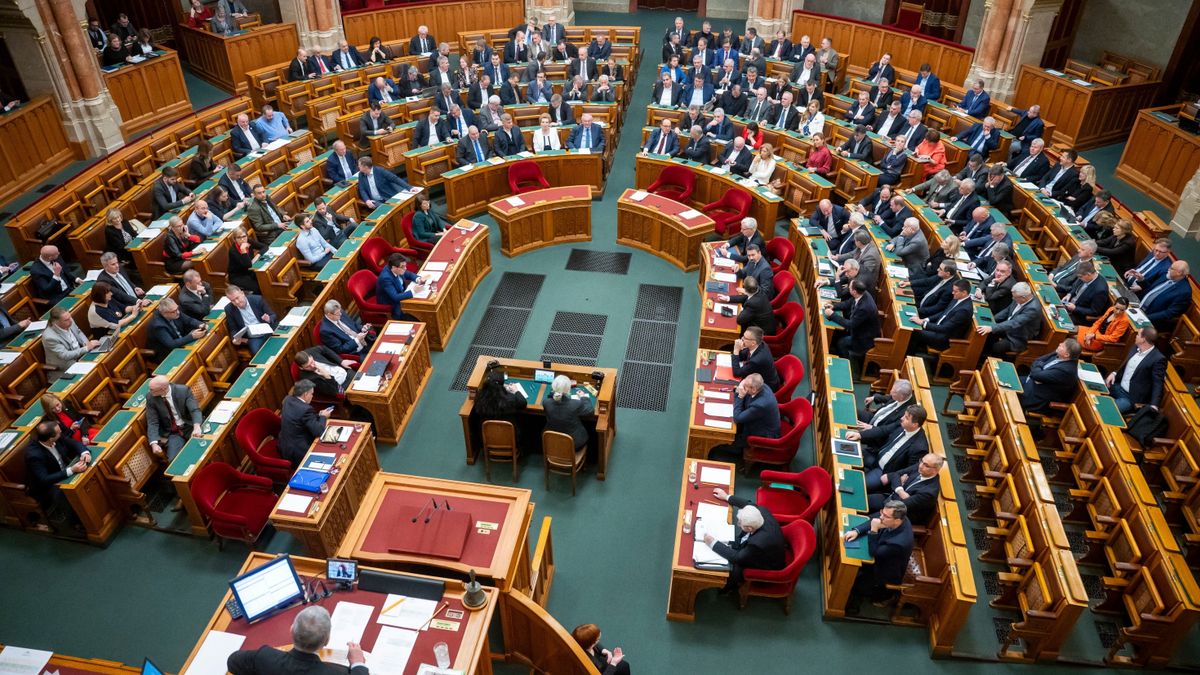 Az Országgyűlés nemet mond Ukrajna uniós csatlakozására és háborús finanszírozására