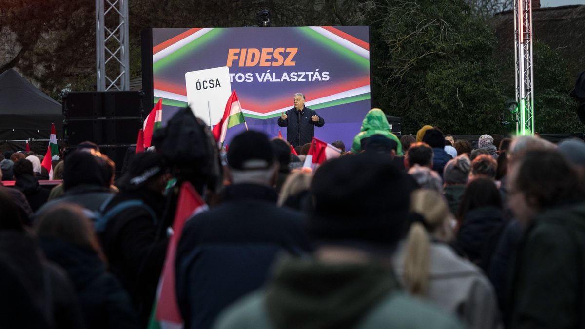 Ócsán is nagyobb tömeget vonzott a kormányfő, mint riválisa