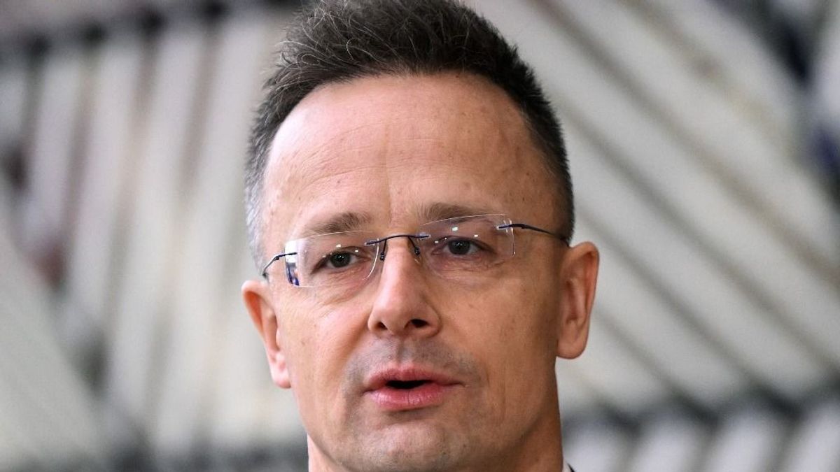 Szijjártó Péter bejelentette, hogy már két járat is indul Dubaj és Budapest között