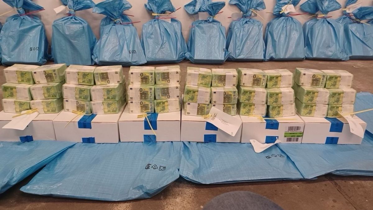 Illegális művelethez kelhetett az ukrán konvoj által szállított pénz