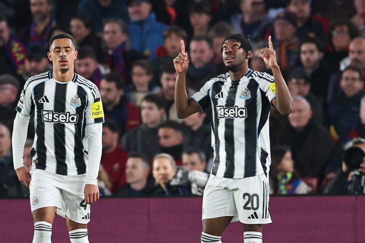 Anthony Elanga (jobbra) duplázott, de ez kevés volt a Newcastle-nek a Barcelona ellen
