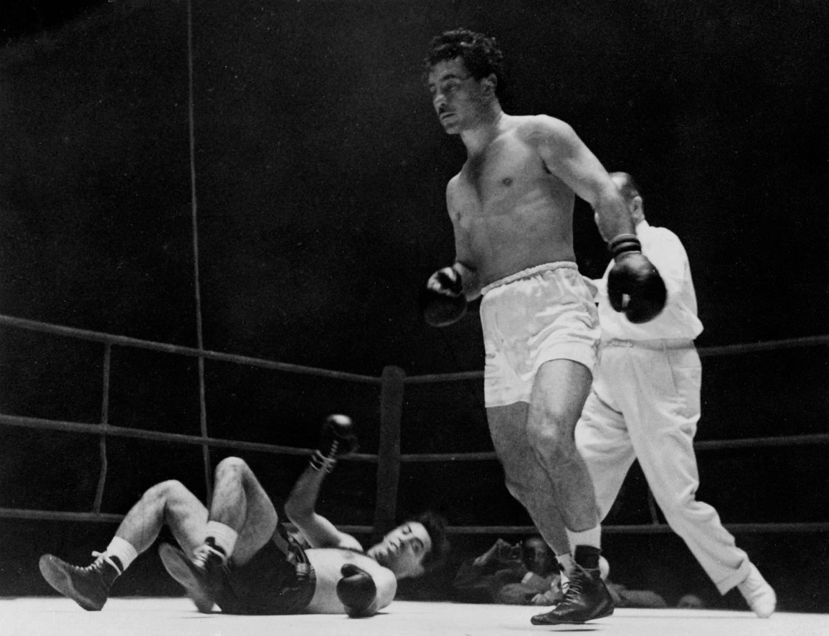 Papp László  balhorga ha betalált, akkor az ellenfelei pont úgy jártak, mint a francia François Anewy: a padlón találták magukat