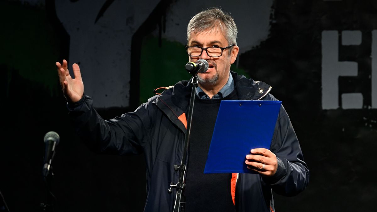 Hadházy már készül a Tisza vereségére, a lázadástól sem riadna vissza