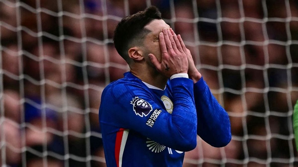 Újabb eltiltás, ezúttal a Premier League-ben: a labdaszedőt ellökő Pedro Neto balhés játékos lenne?