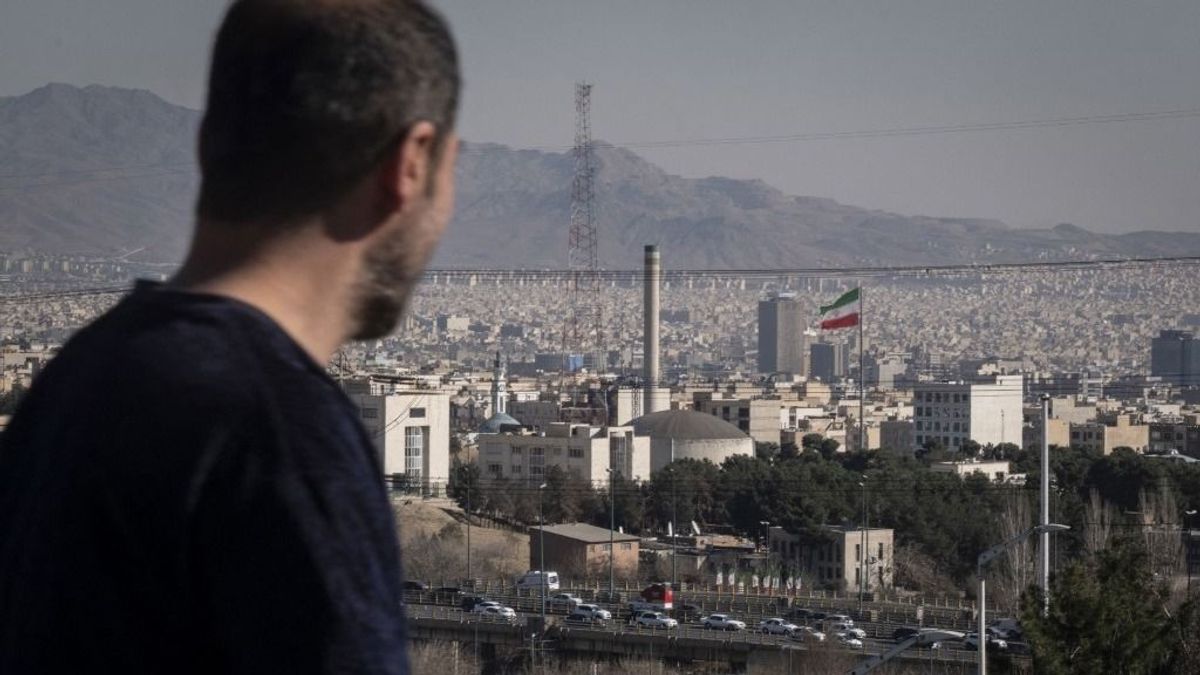 Irán nem adja fel: addig folytatódnak a rakétatámadások, ameddig szükséges