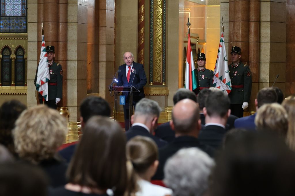 Kossuth- és Széchenyi-díjak átadása Sulyok Tamás