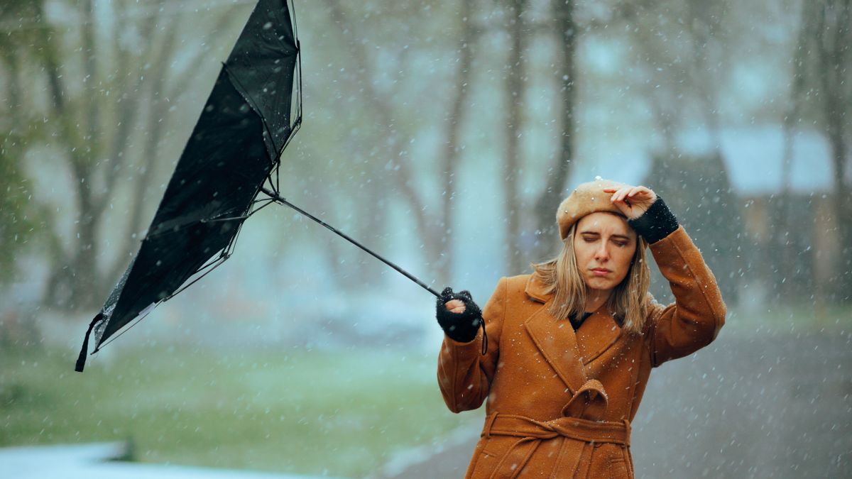 Viharos szél, havas eső, havazás – cudar arcát mutatja március + videó