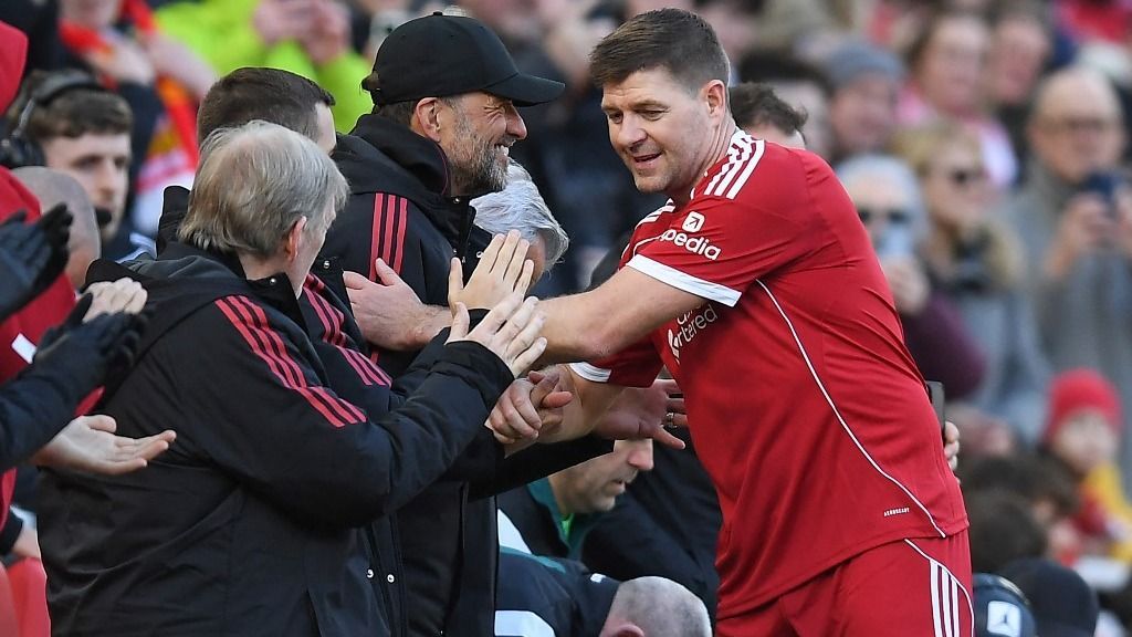 A Liverpool legendája, Steven Gerrard sem tudott olyan statisztikát felmutatni az első száz meccsén, mint Szoboszlai