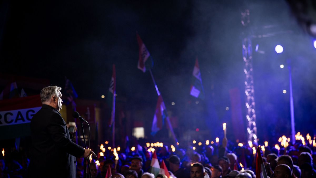 Orbán Viktor: Zelenszkij elnök hívja vissza a vérebeit! Majd mi, magyarok eldöntjük, hogy milyen kormányt akarunk + videó