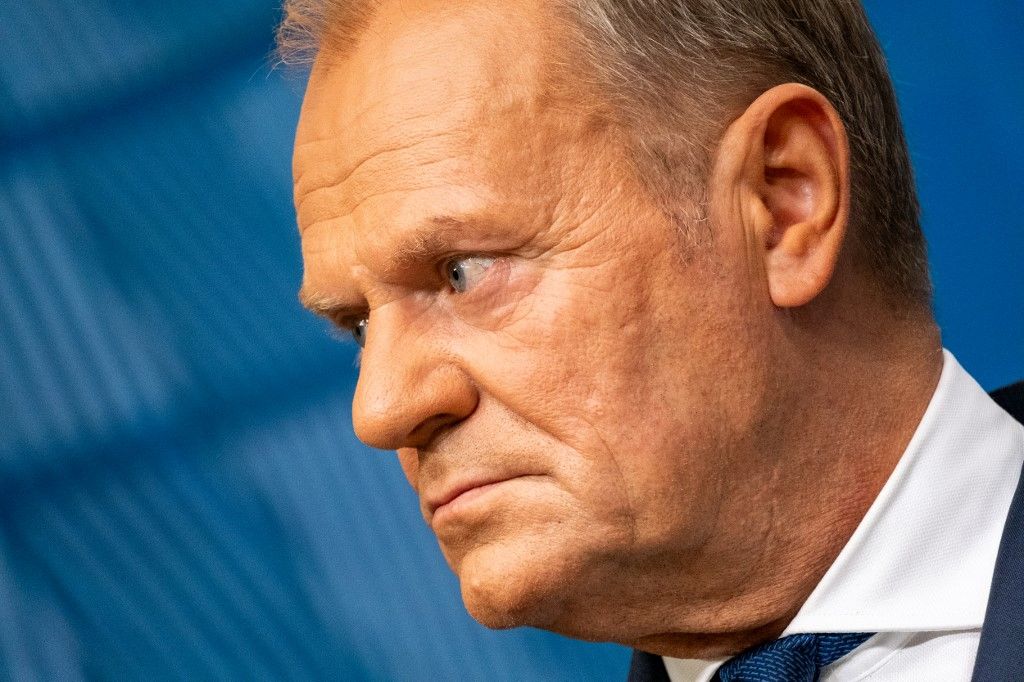 Donald Tusk embere állhat az Orbán Viktorról szóló álhírek mögött (Fotó: AFP)