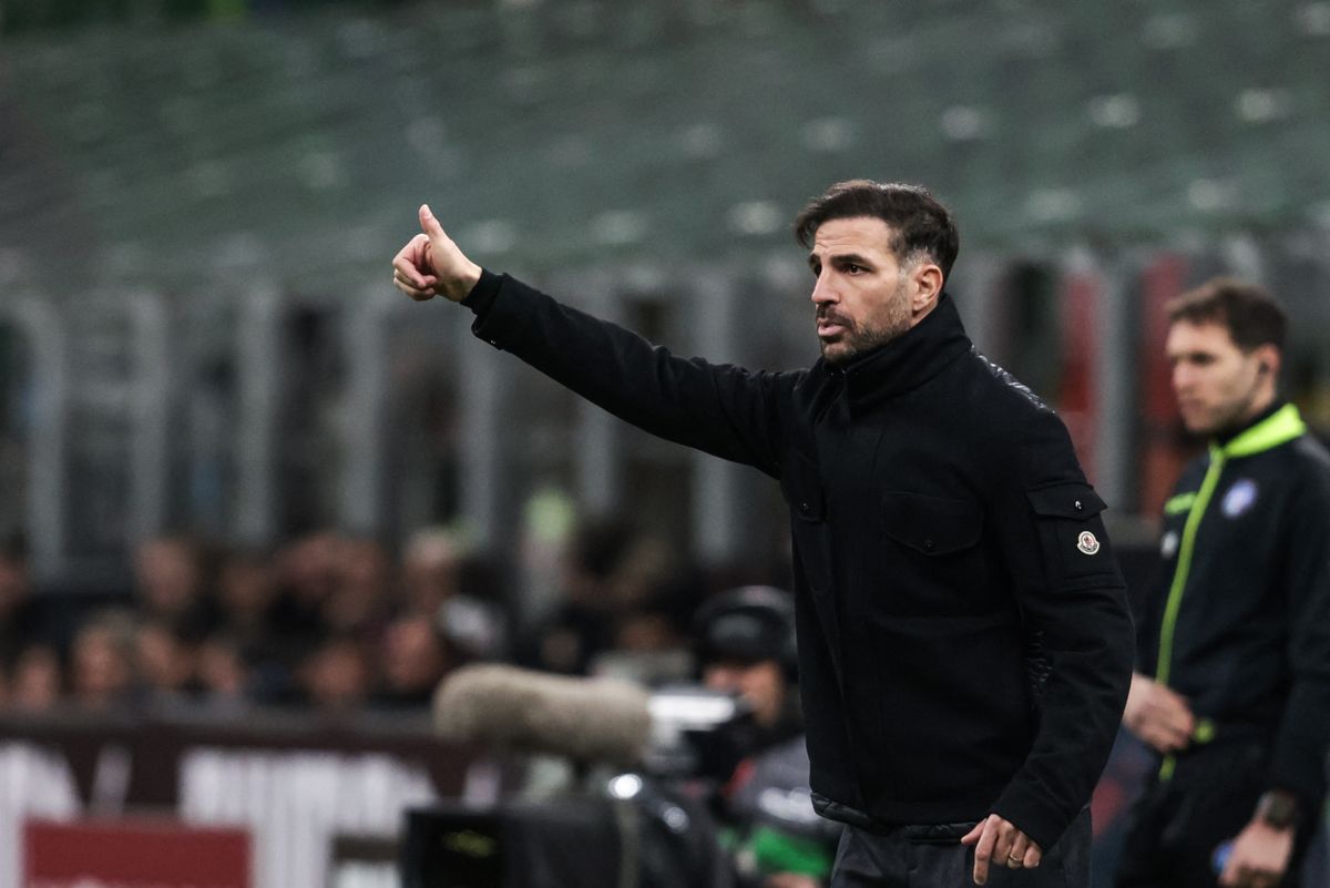 Cesc Fabregas is the head coach of Como 1907 during the Serie A football match between AC Milan and Como 1907 in Milan, Italy, on February 18, 2026, at Giuseppe Meazza Stadium. (Photo by Emanuele Comincini/NurPhoto) (Photo by Emanuele Comincini / NurPhoto via AFP)