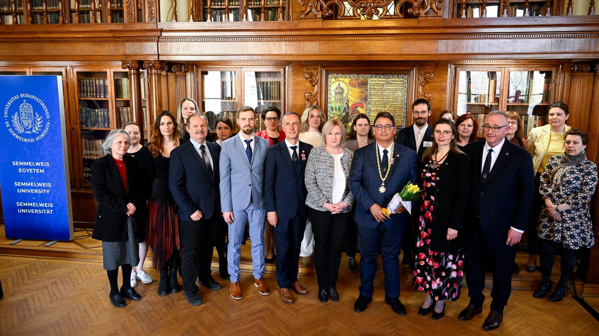 Budapest, 2026. március 12.
A Semmelweis Egyetem kialakítandó egységes palliatív-hospice ellátórendszerről tartott ünnepség résztvevői Budapesten 2026. március 12-én.
MTI/Hegedüs Róbert