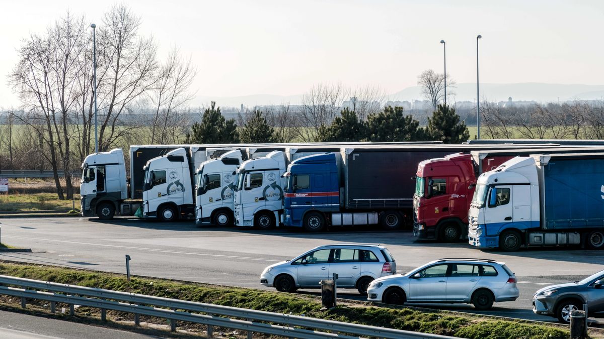 Valami felrobbanhatott a kamionban, az osztrák rendőrség nyomoz egy veszprémi kamionsofőr halála miatt