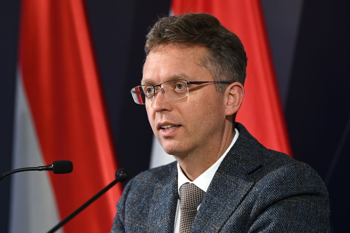 Budapest, 2026. március 24.
Hankó Balázs kultúráért és innovációért felelős miniszter a HU-rizont program sajtótájékoztatóján a Kulturális és Innovációs Minisztériumban 2026. március 24-én. Idén, a HU-rizont program harmadik kiírásában ismét 8 milliárd forintos támogatási összeg áll rendelkezésre.
MTI/Kovács Attila