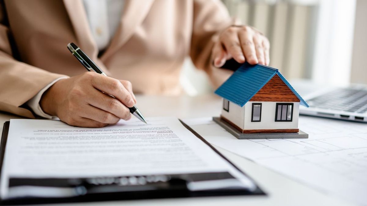 Magyarországon a magyarok életét könnyítő programokra, és nem a háborúra költik a pénzt. / Fotó: Forrás: Shutterstock 