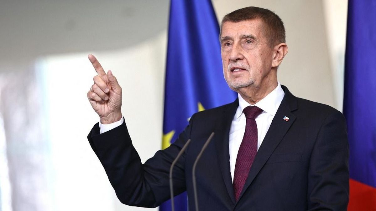 Andrej Babis: Nem zárható ki a szándékos gyújtogatás, köze lehet Gázához