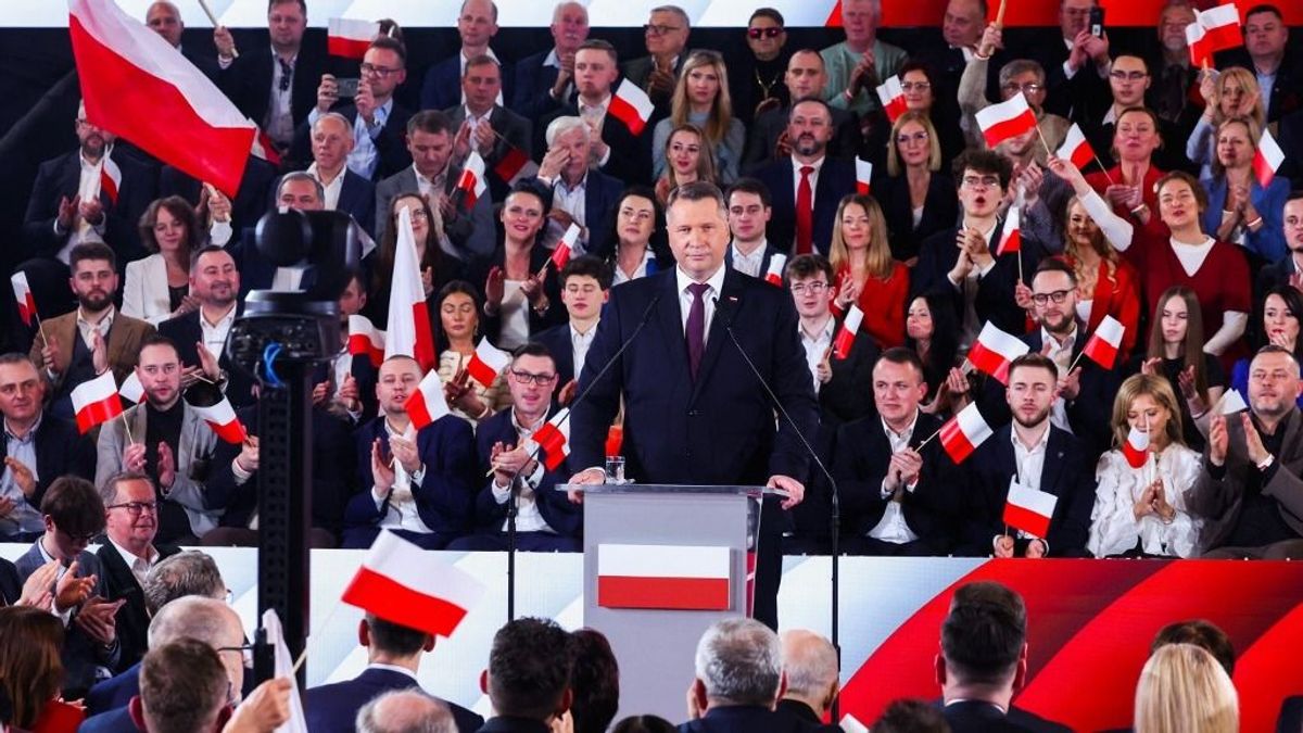 Lengyelországban kemény ellenfelet kapott Tusk