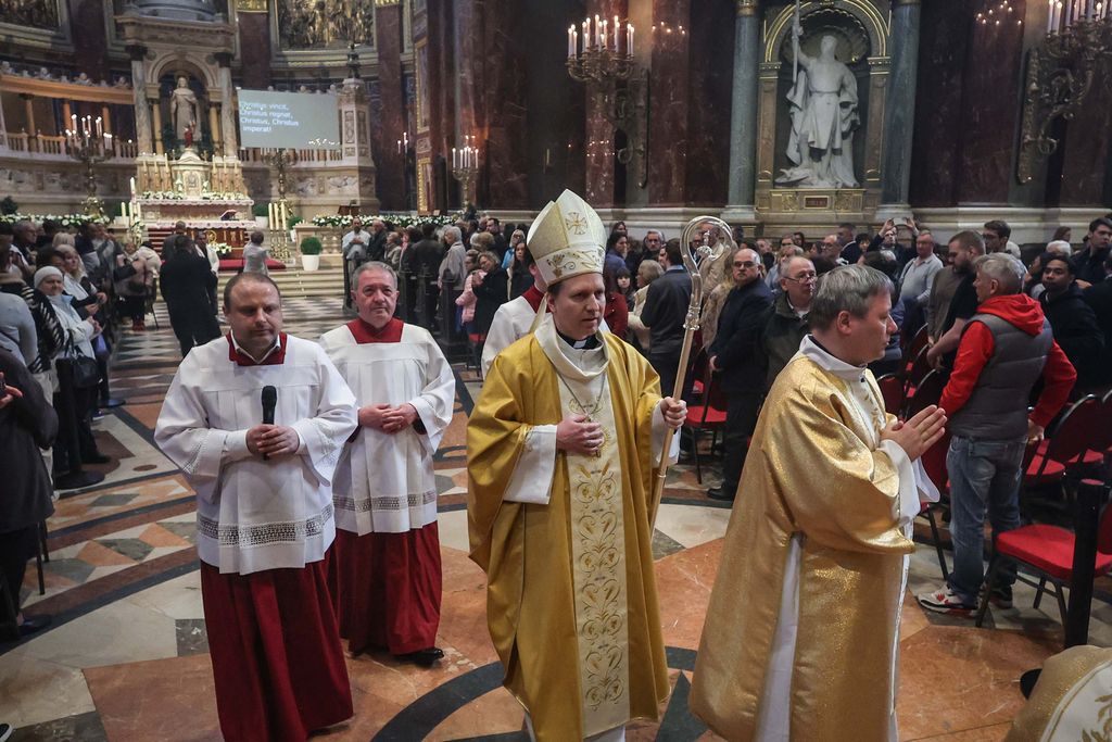 Húsvétvasárnapi ünnepi szentmise