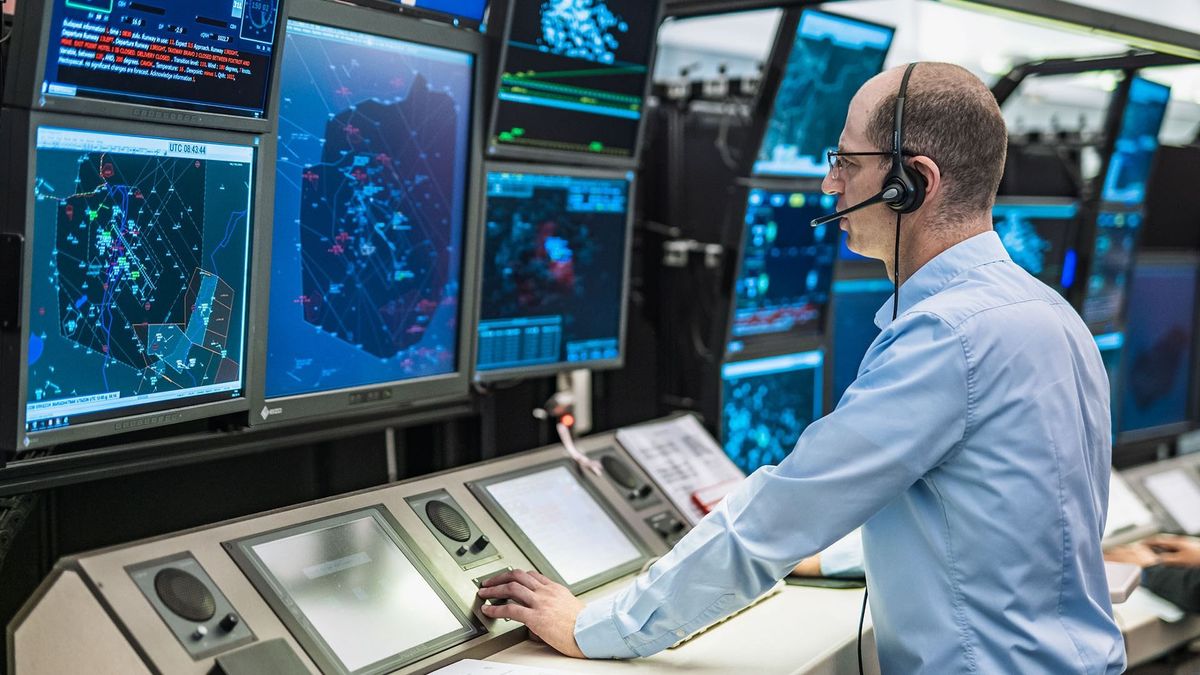 Fokozódik a nyomás a légiközlekedésen – így védenék ki a nyári fennakadásokat