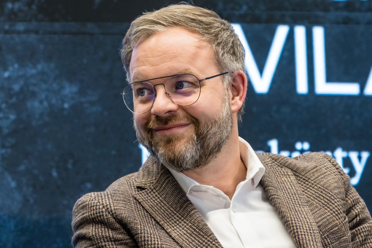 Szombathely, 2026. március 31.
Orbán Balázs, a miniszerelnök politikai igazgatója a Mathias Corvinus Collegium (MCC) Szombathelyi Képzési Központjának átadója után tartott kerekasztal-beszélgetésen 2026. március 31-én.
MTI/Katona Tibor