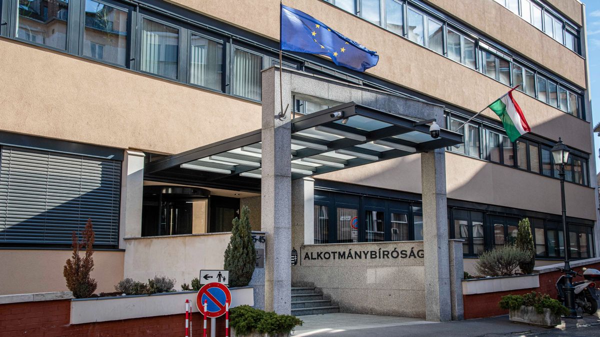 Reagált az Alkotmánybíróság és az Állami Számvevőszék is Magyar Péter felszólítására