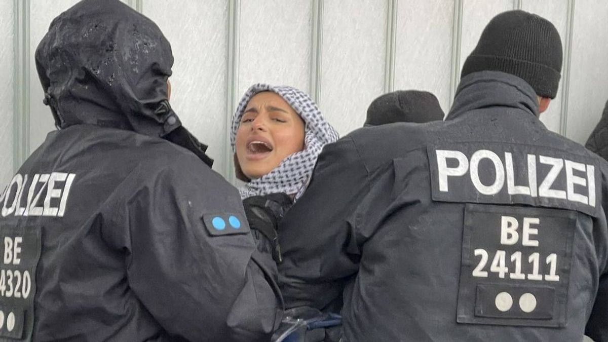 Bíróság elé kerültek az aktivisták, akár öt év szabadságvesztés is várhat rájuk az izraeli fegyvergyár elleni akció miatt + videó