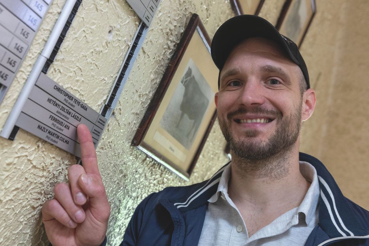 Nyolc éve a jégkorong mellett a tanulás játszik főszerepet Hetényi Zoltán életében, a Debreceni Egyetem doktorandusza 