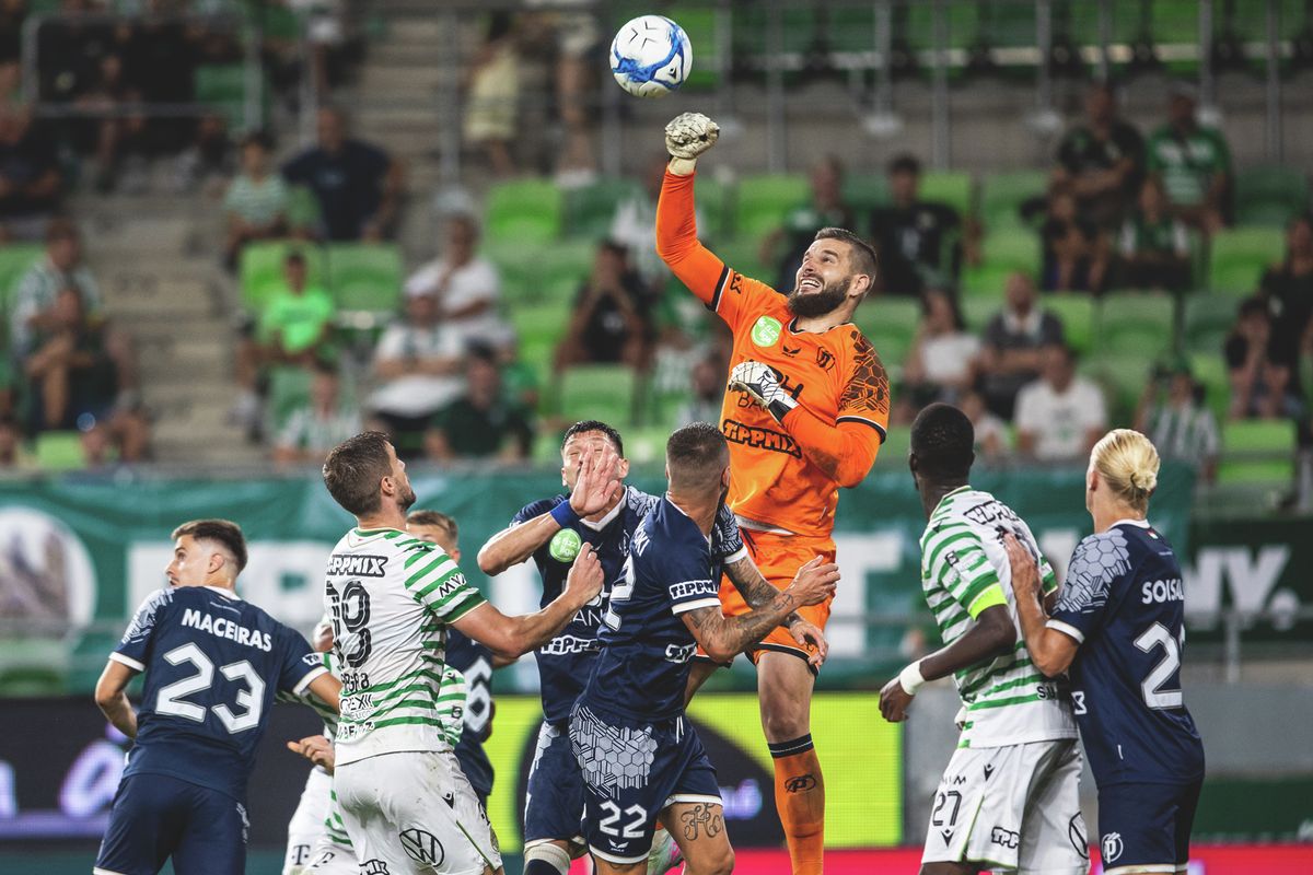 Szappanos Péter már többször megkeserítette az FTC életét, a meccsre késve érkezett Puskás Akadémia kapuját ezúttal is ő védi