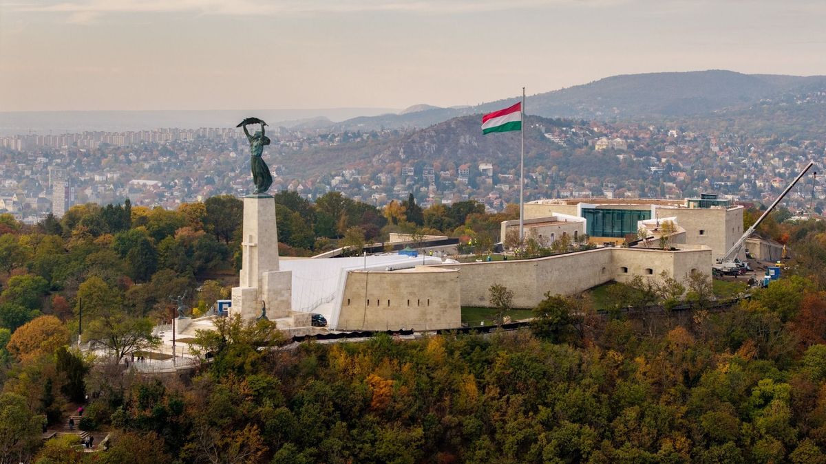 Orbán Viktor megmutatta, kivel adja át a Citadellát + videó