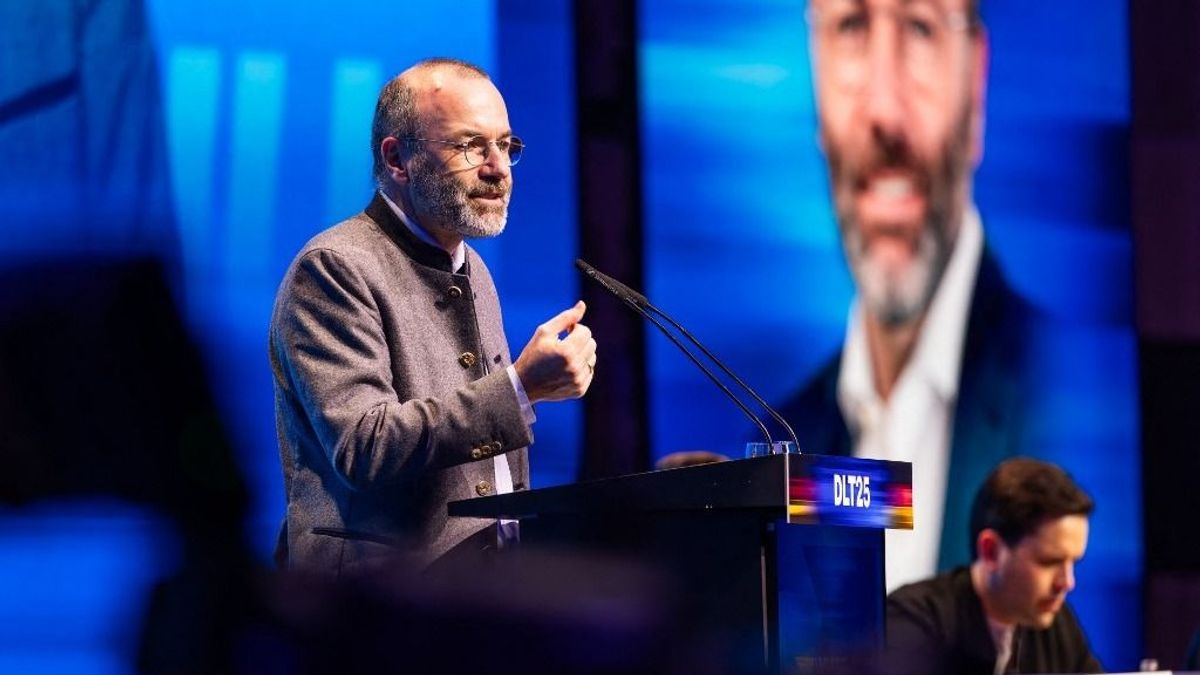 Weber már nem aggódik a demokráciáért – nyíltan beismerte a politikai zsarolást