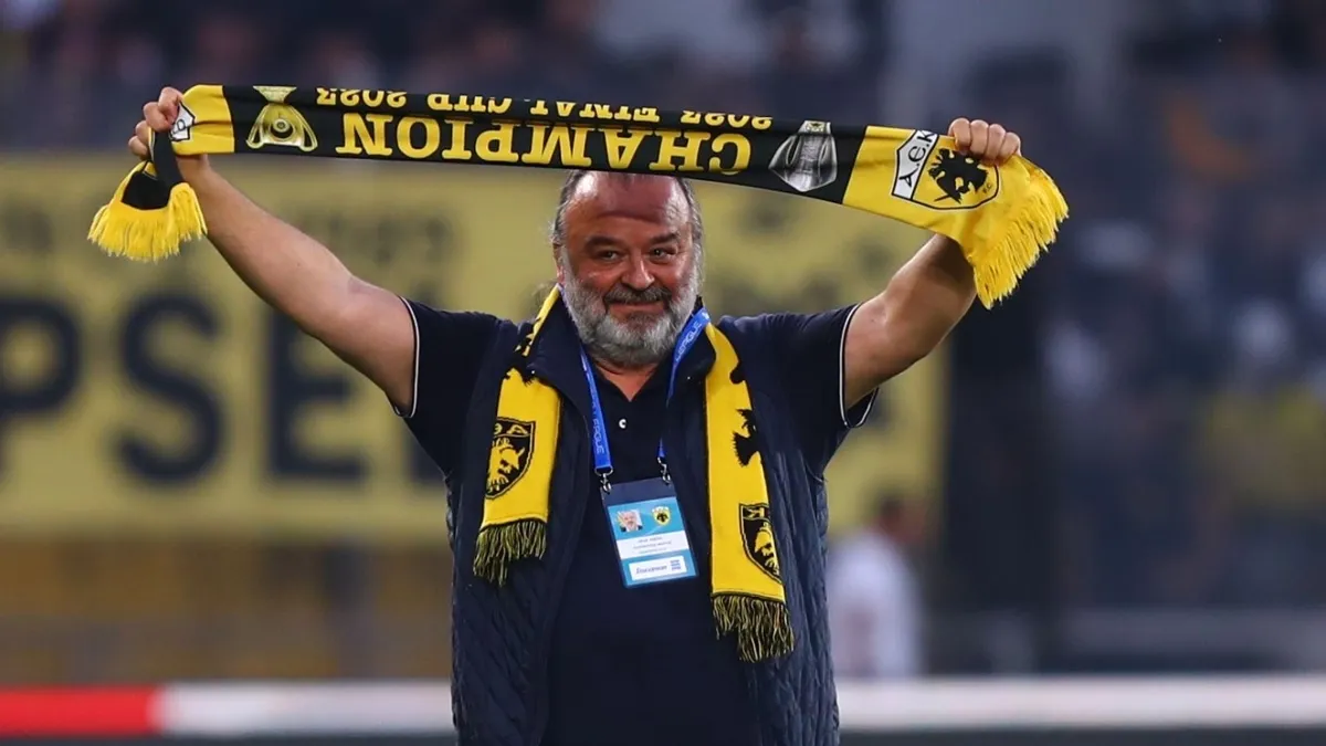 Mario Iliopulosz ezúttal nem büntette, hanem dicsérte Varga Barnabást és az AEK játékosait 