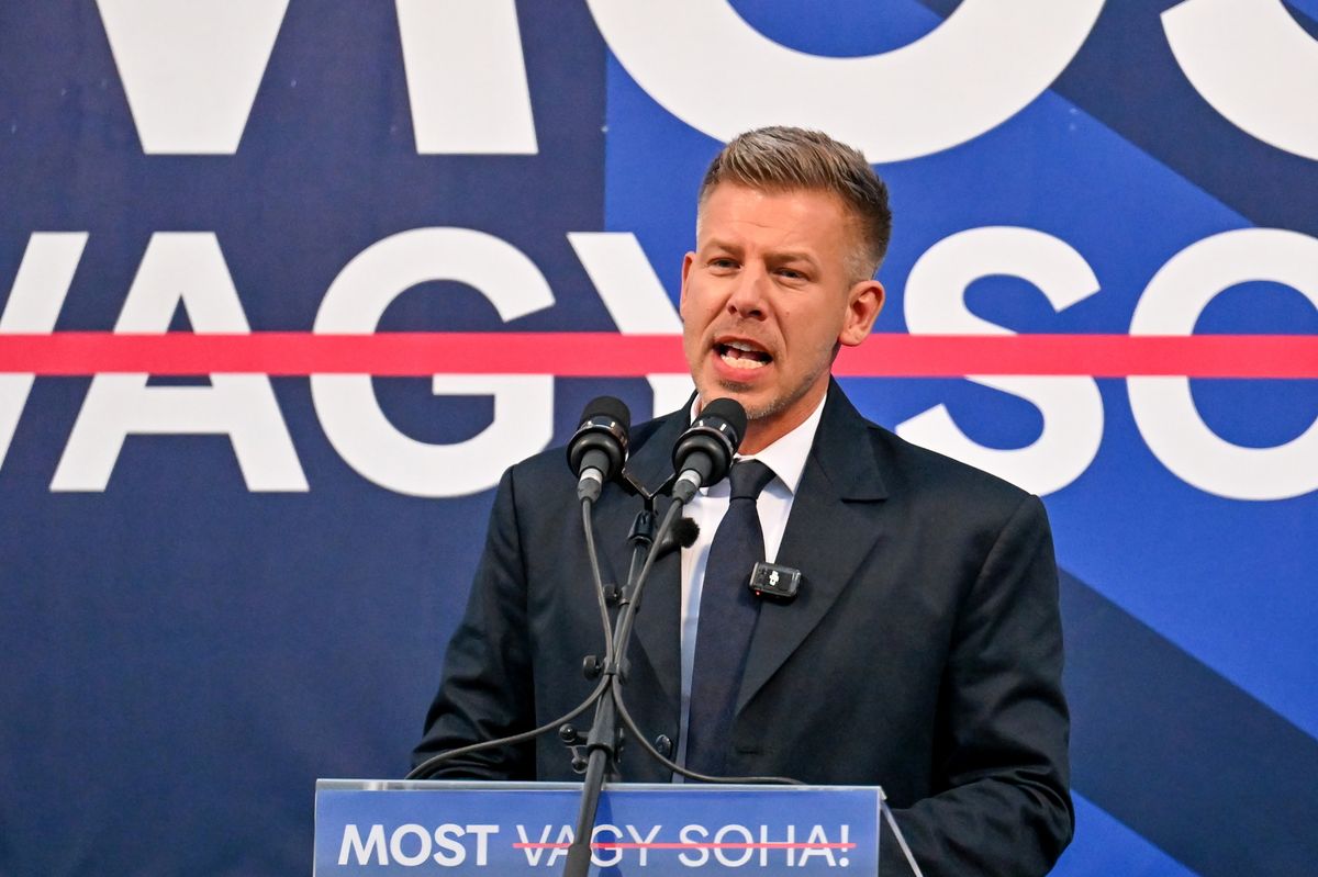 Debrecen, 2026. április 11.
Magyar Péter, a Tisza Párt elnöke beszédet mond a párt kampányzáró rendezvényén a debreceni Egyetem téren 2026. április 11-én.
MTI/Illyés Tibor