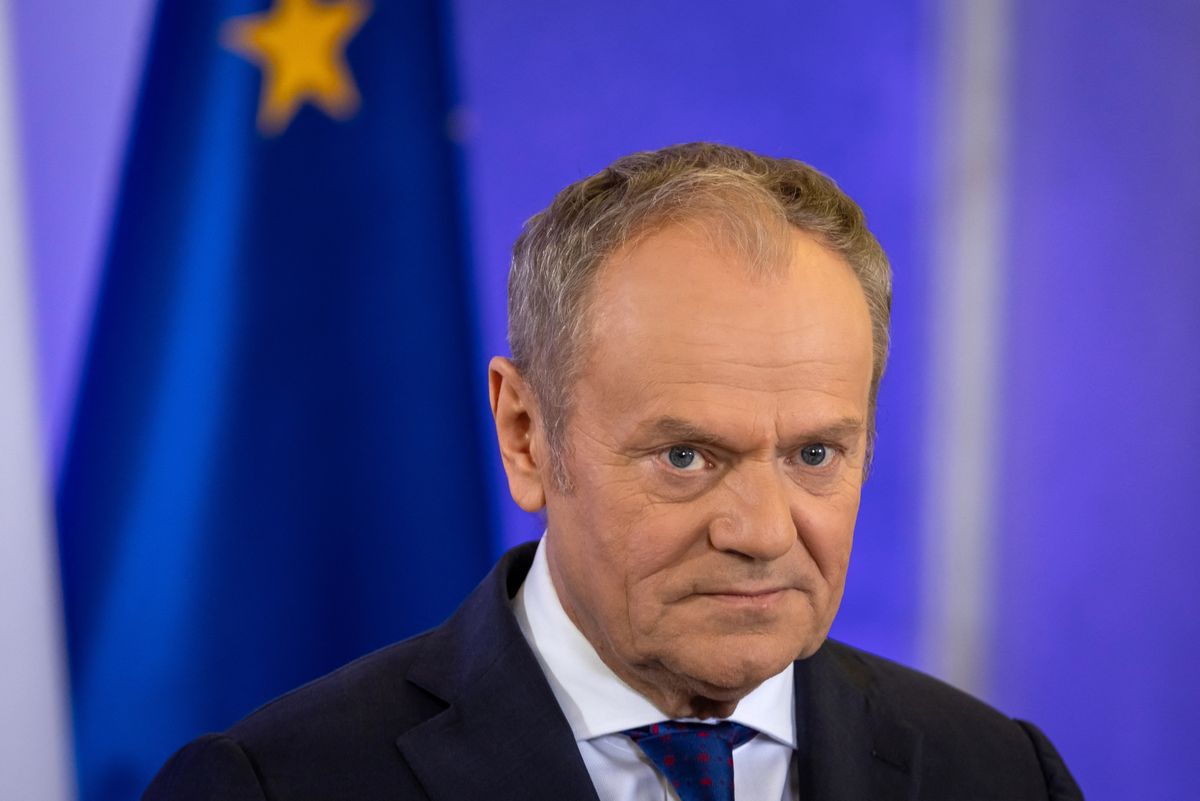 Poland's Prime Minister Donald Tusk looks on during a joint press conference with Irland's Prime Minister after their meeting in the government building in Warsaw, Poland, on March 31, 2026. (Photo by Wojtek RADWANSKI / AFP)