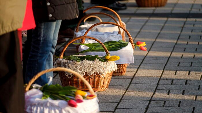 Húsvét - Húsvétvasárnapi ételszentelés Csíkszeredában