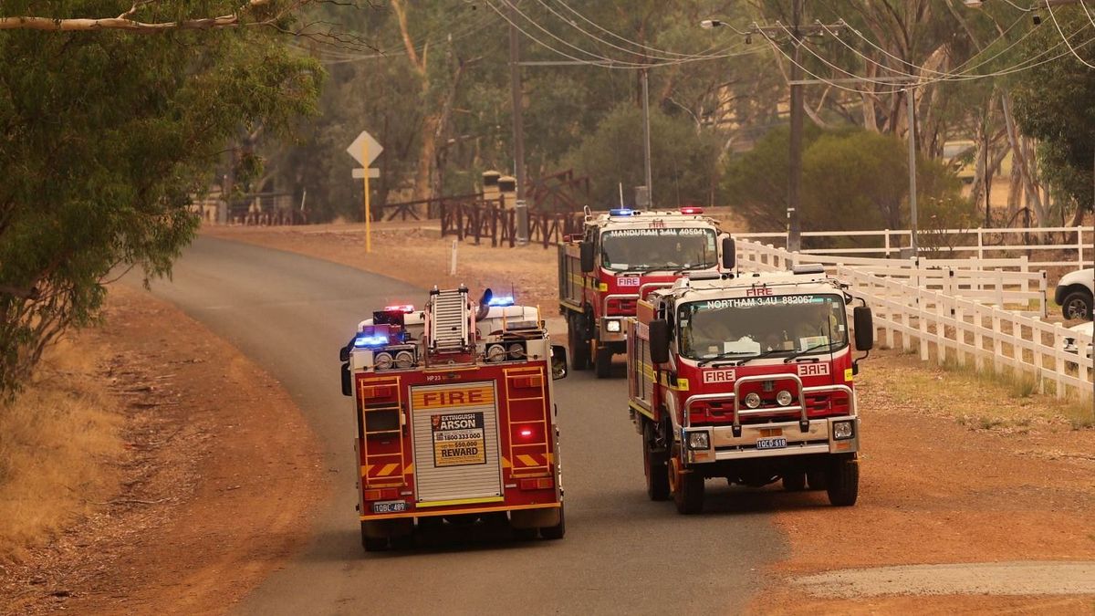 Hatalmas tűz ütött ki a Viva Energy olajfinomítójában
