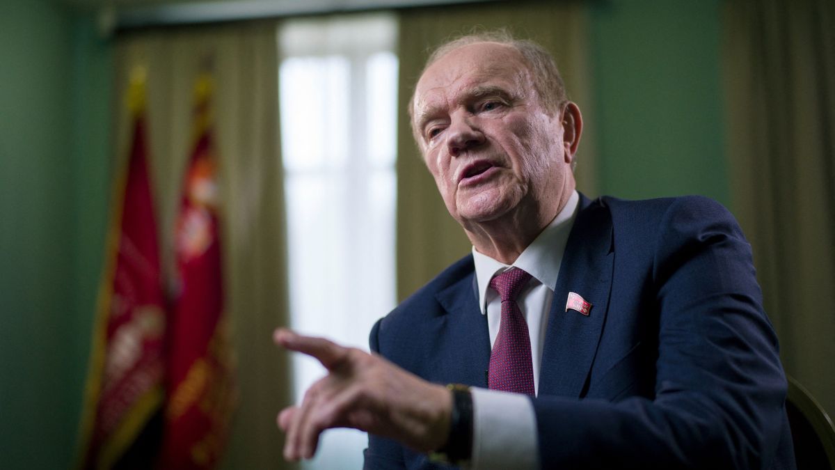 Forradalom veszélyére figyelmeztetett az orosz kommunista párt vezetője