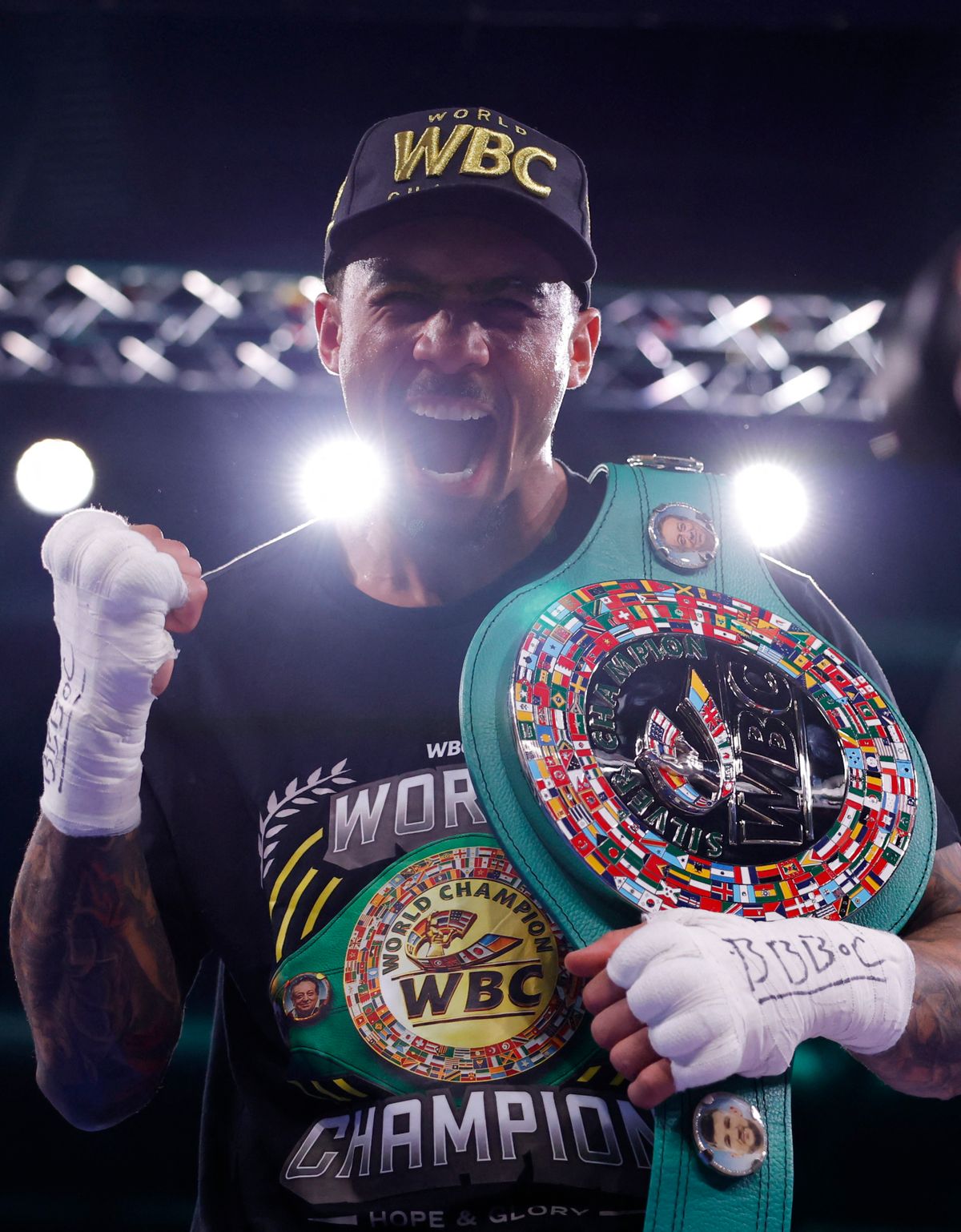 Benjamin Whittaker már a profik között is letette a névjegyét, hiszen az IBF és a WBC interkontinentális bajnoki övét már megszerezte