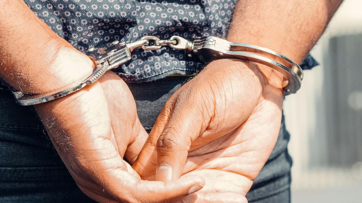 Embercsempészet: kövekkel dobálták a rendőröket a határnál, fegyház várhat a vádlottakra