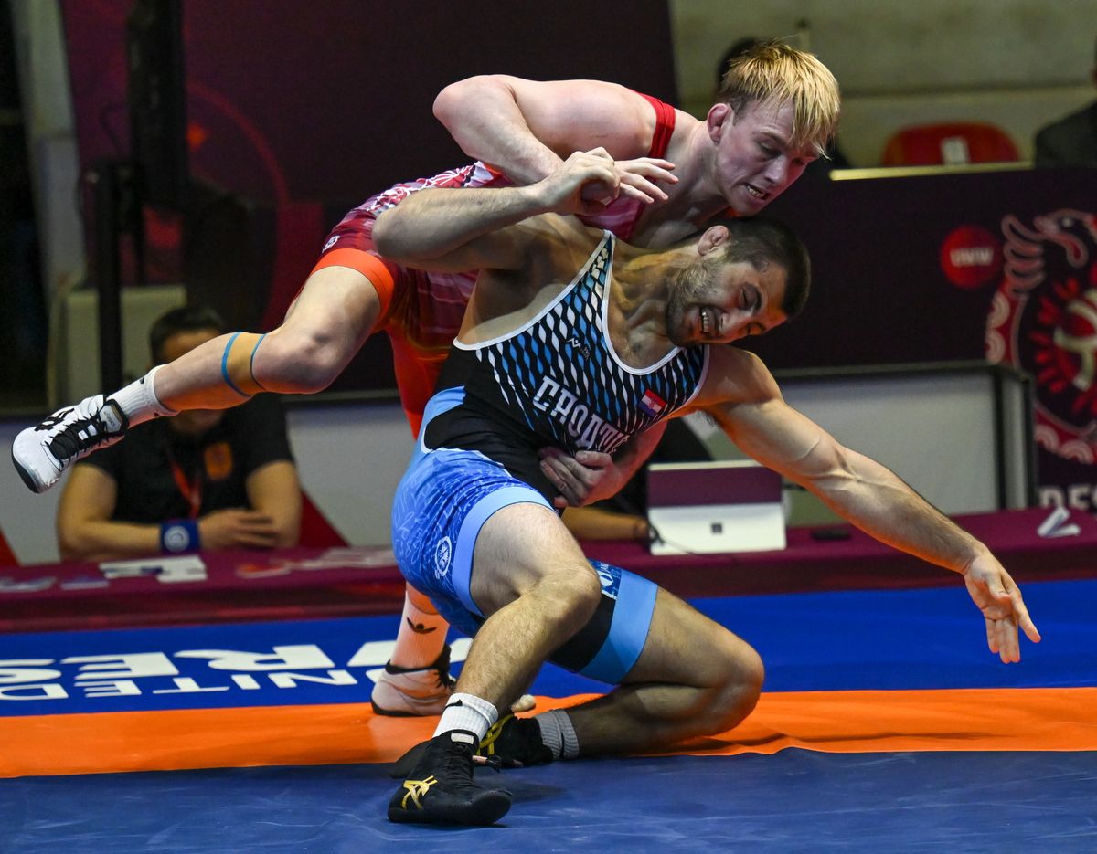 Szőke Alex ezüstérme előtt Lévai Zoltán (pirosban) bronzérmet nyert